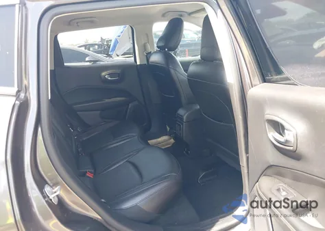 2019 Jeep Compass Limited Fwd z USA, uszkodzony, nr VIN 3C4NJCCB2KT660077